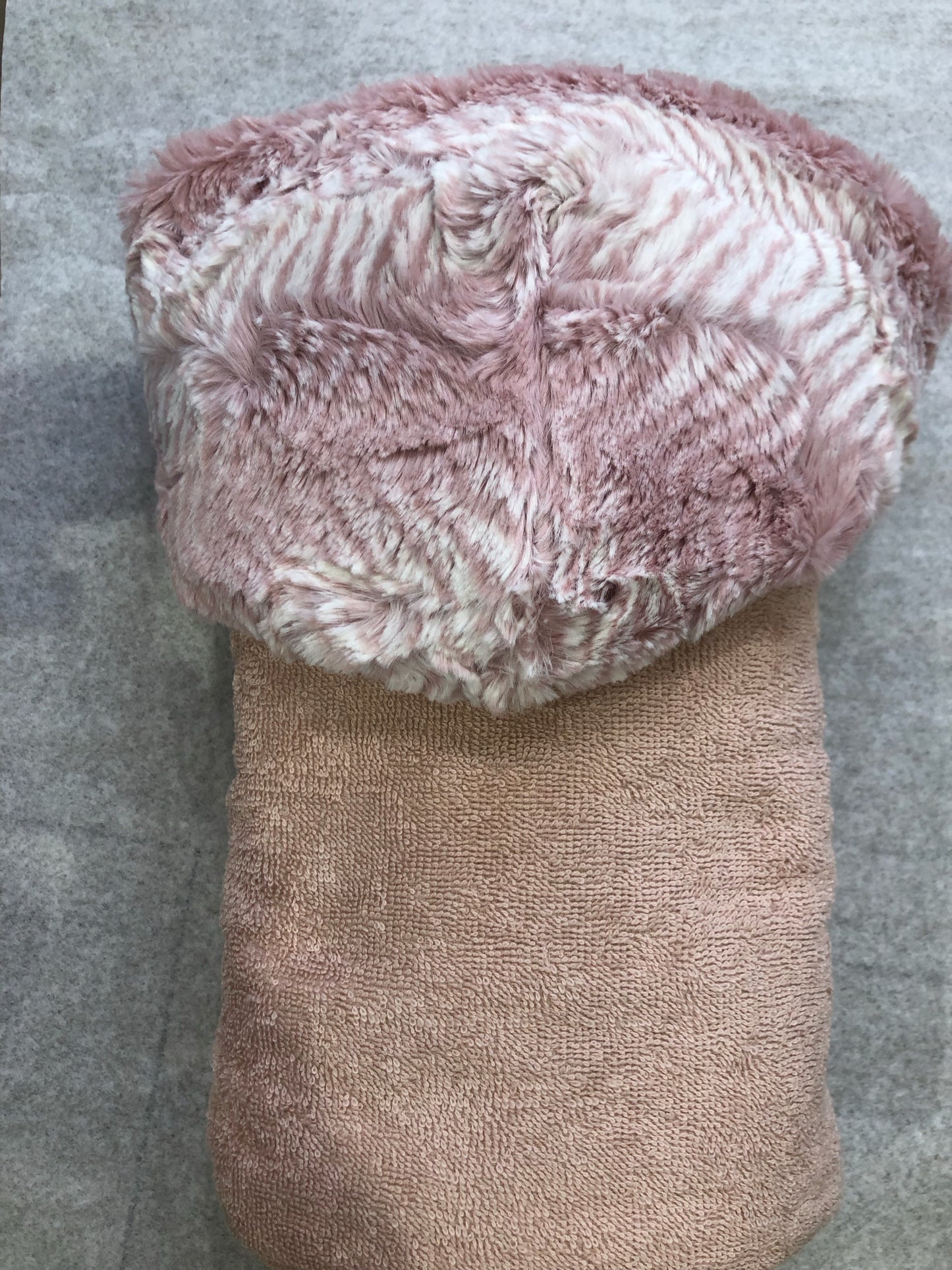 Zandino Fur Towel