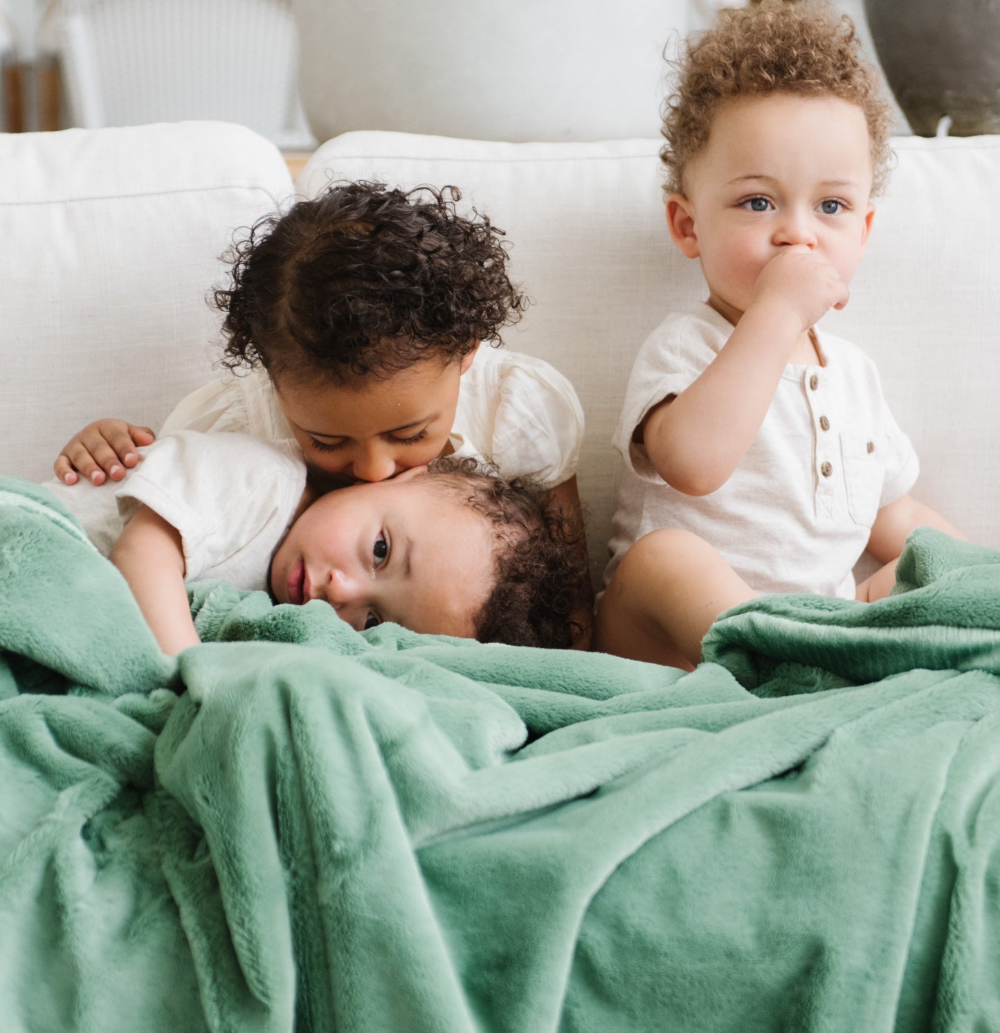Saranoni - Lush Toddler Blanket
