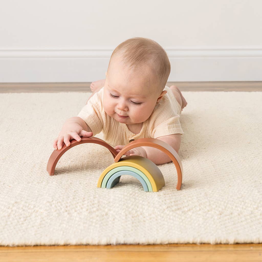 Itzy Ritzy Itzy Ritzy Rainbow Stacker Toy