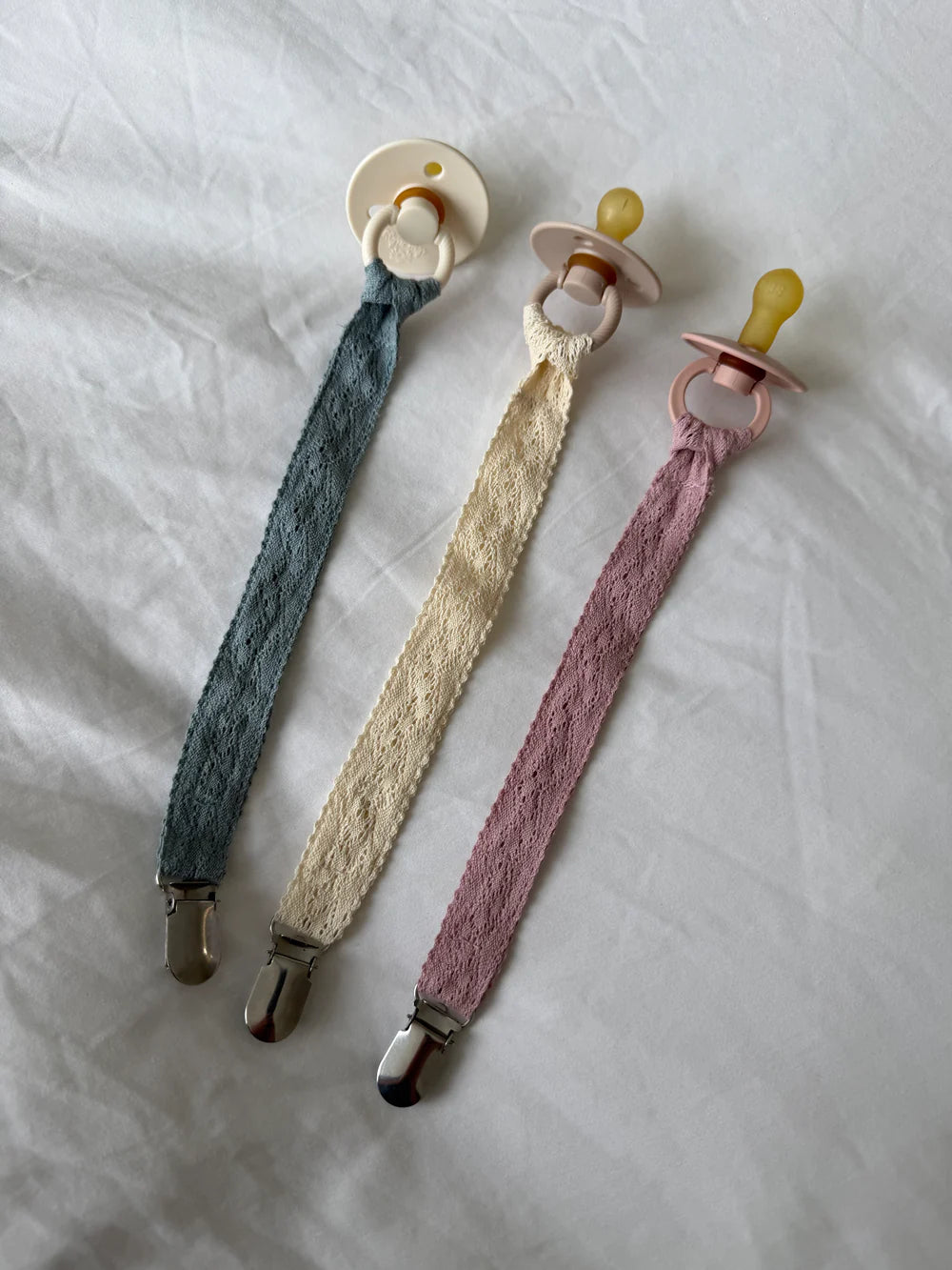 Little Threads Fine Knit Pacifier Clip