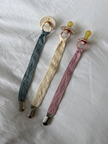 Little Threads Fine Knit Pacifier Clip