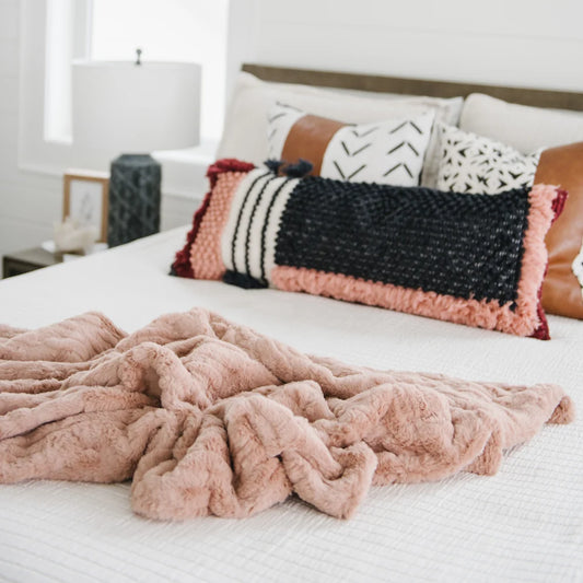 Saranoni Patterned Faux Fur Throw Blankets