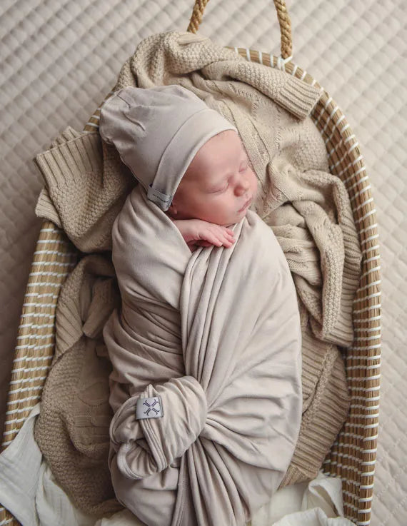 Jacqueline & Jac Beanie & Blanket Set