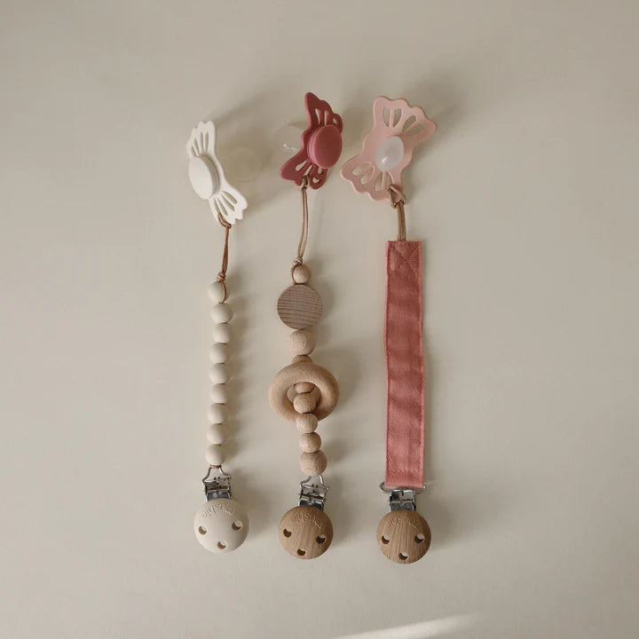 Mushie Silicone Pacifier Clip | Hera